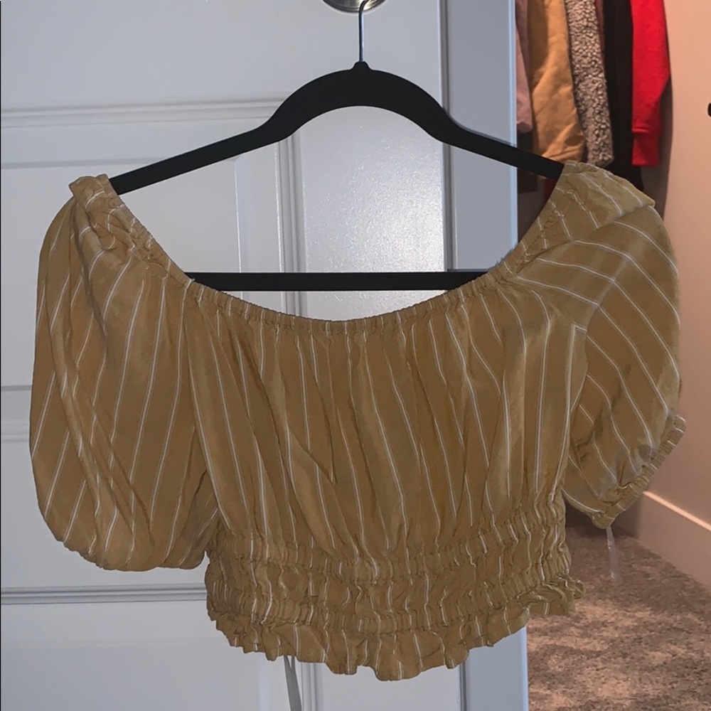 American Eagle crop top